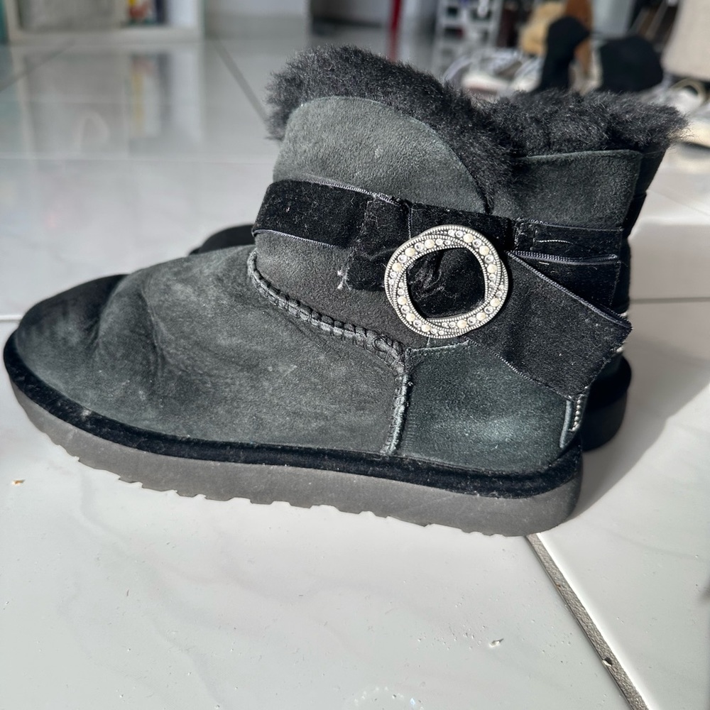 UGGS, size 6, black bow and crystals